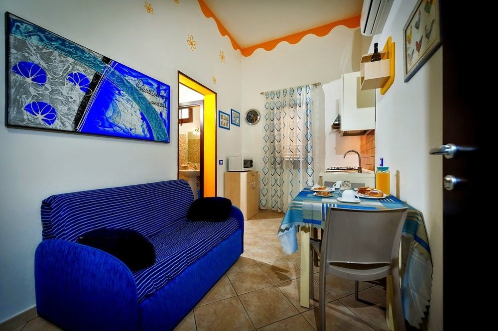 Residence Mareluna Кастелламмаре-дель-Голфо Экстерьер фото